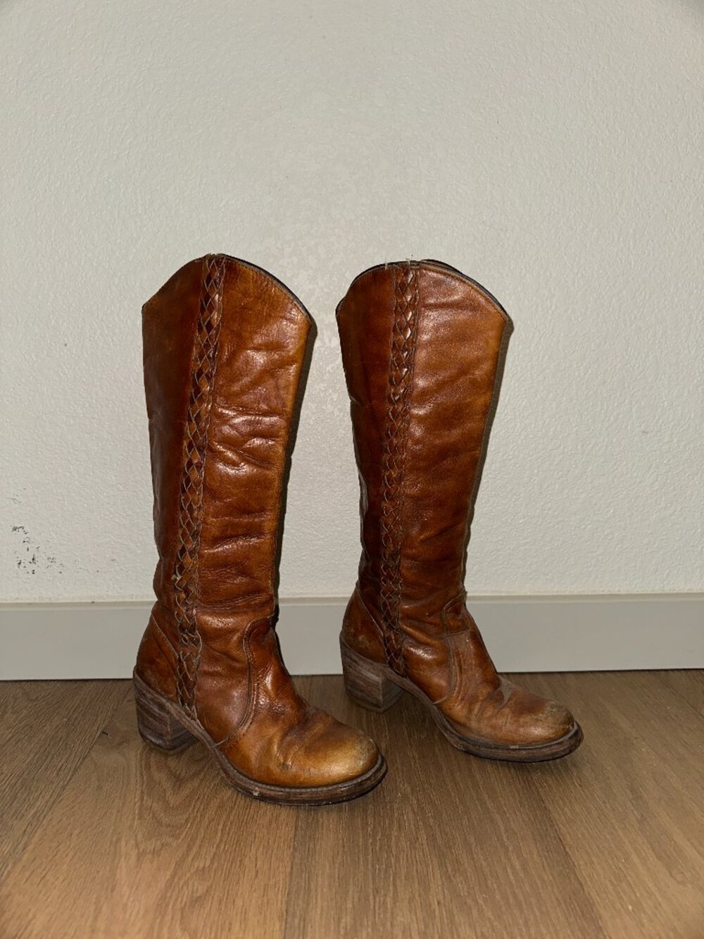 Authentic vintage 1975 Frye Boots